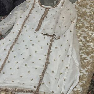 Elegant White and Gold Embroidered Kurta